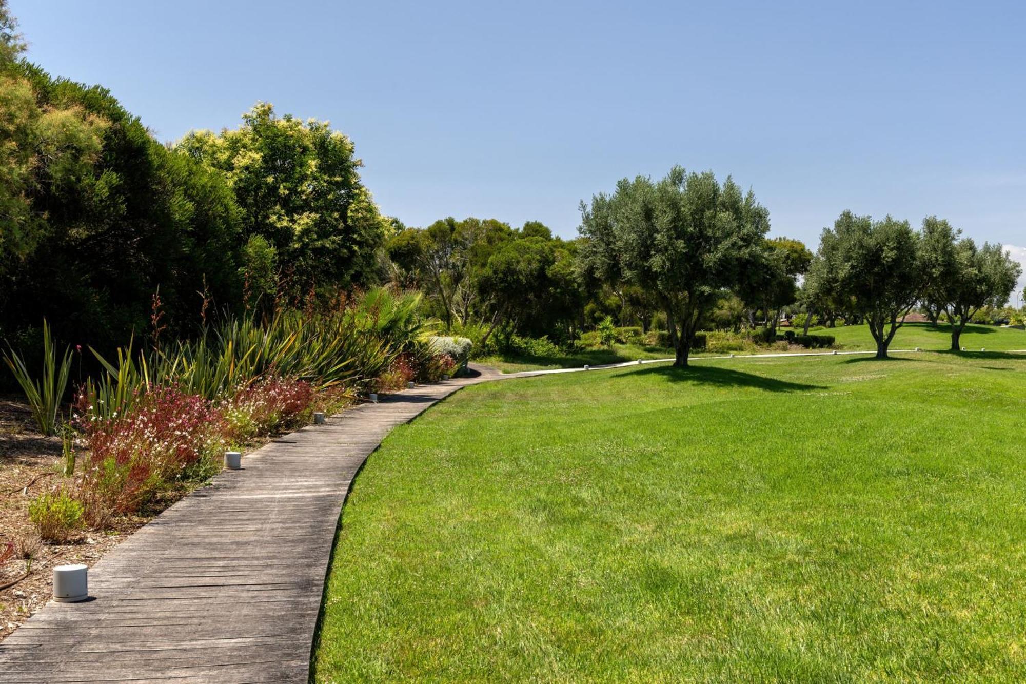 Domes Lake Algarve, Autograph Collection Vilamoura Exterior foto The park