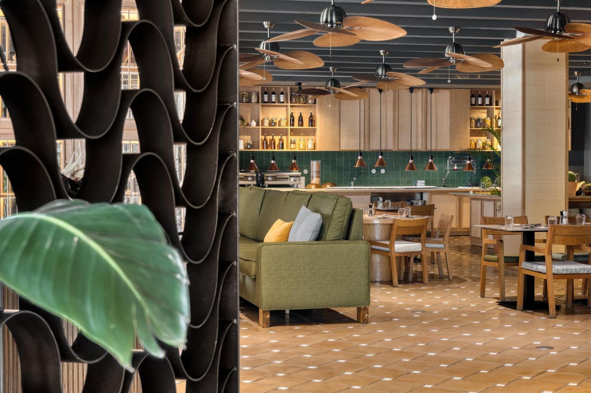 Domes Lake Algarve, Autograph Collection Vilamoura Exterior foto The interior of the restaurant